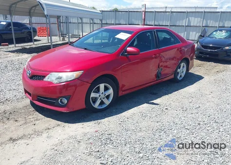 2014 Toyota Camry Se z USA, uszkodzony, nr VIN 4T1BF1FK9EU805688